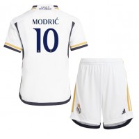 Real Madrid Luka Modric #10 Heimtrikotsatz Kinder 2023-24 Kurzarm (+ Kurze Hosen)